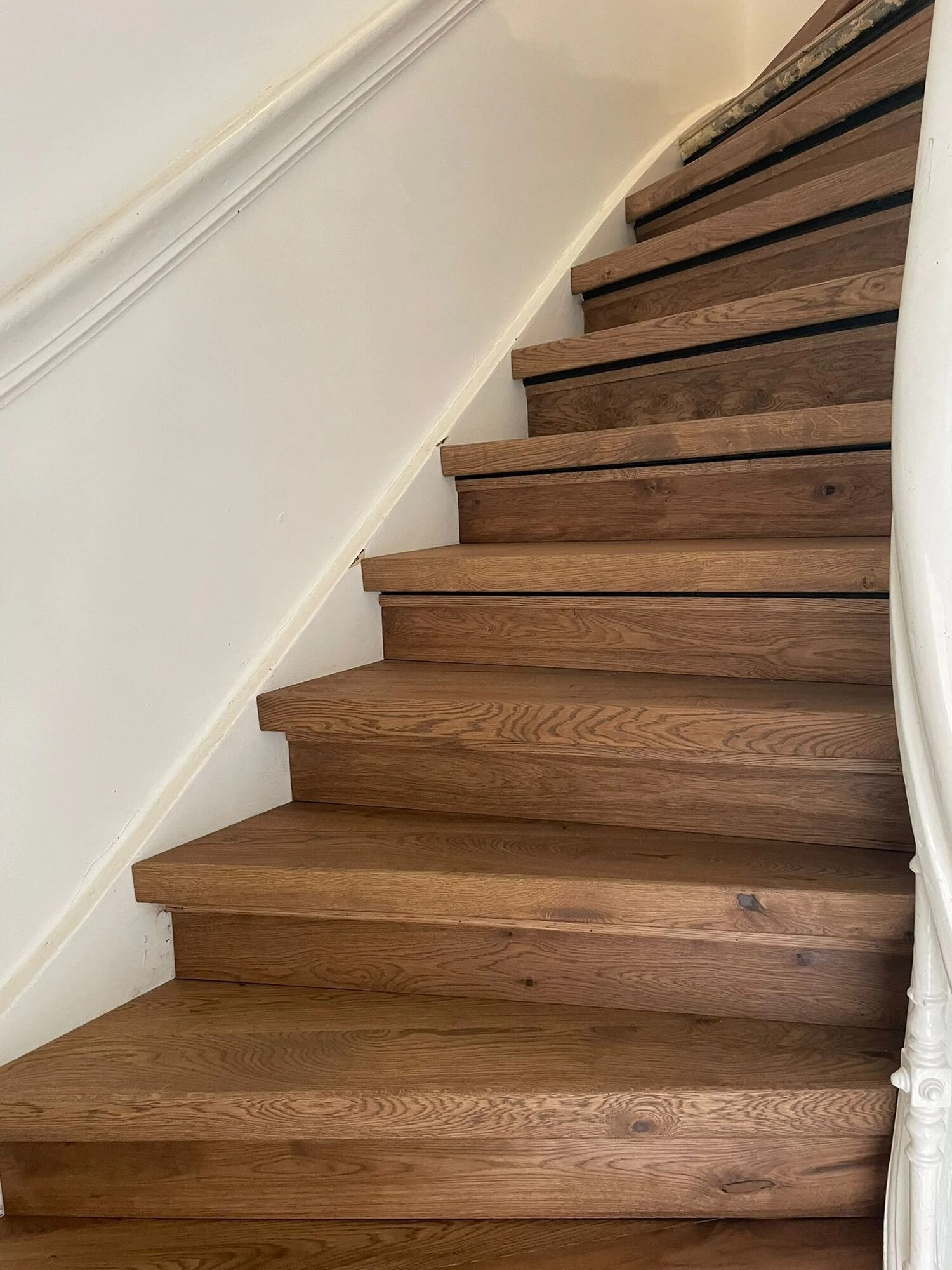 Betrapt!! Kiest u ook voor een traprenovatie van VerbouwenInHuis!!